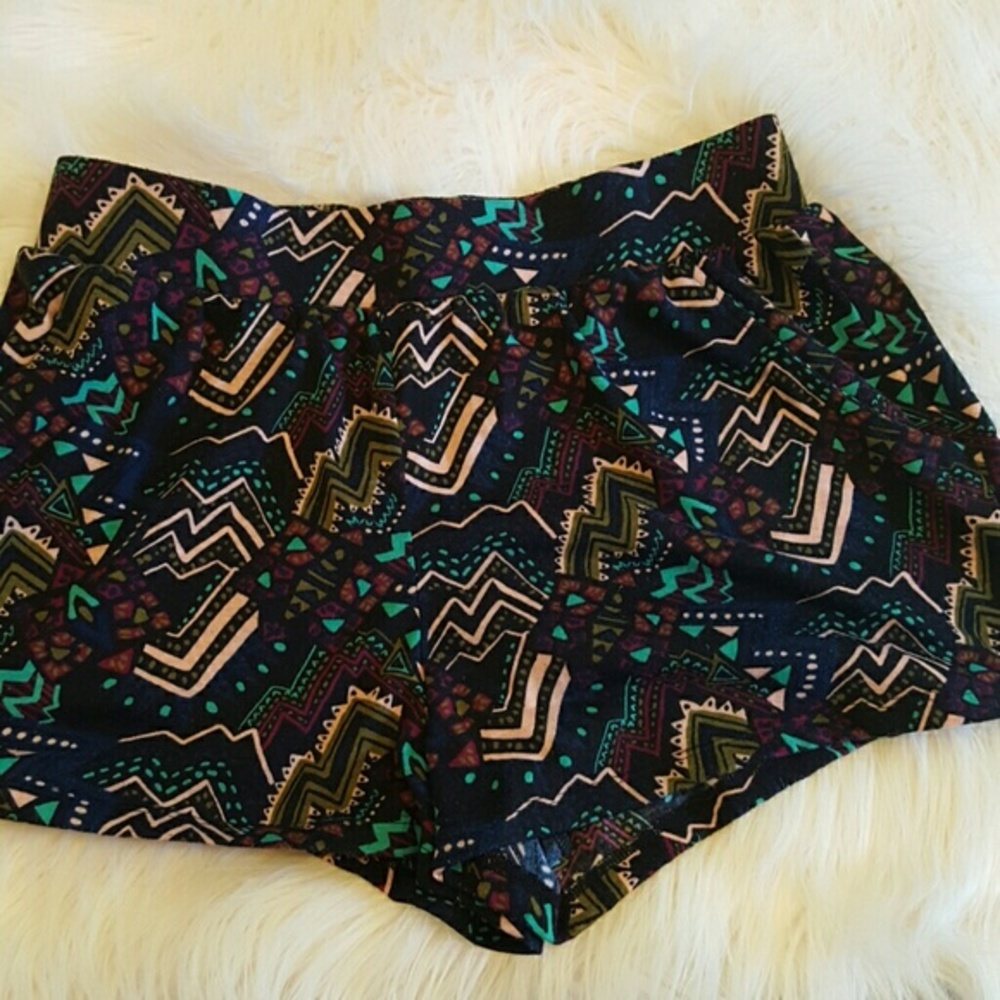 RUBBISH GEO PATTERN SHORT SHORTS SIZE LARGE